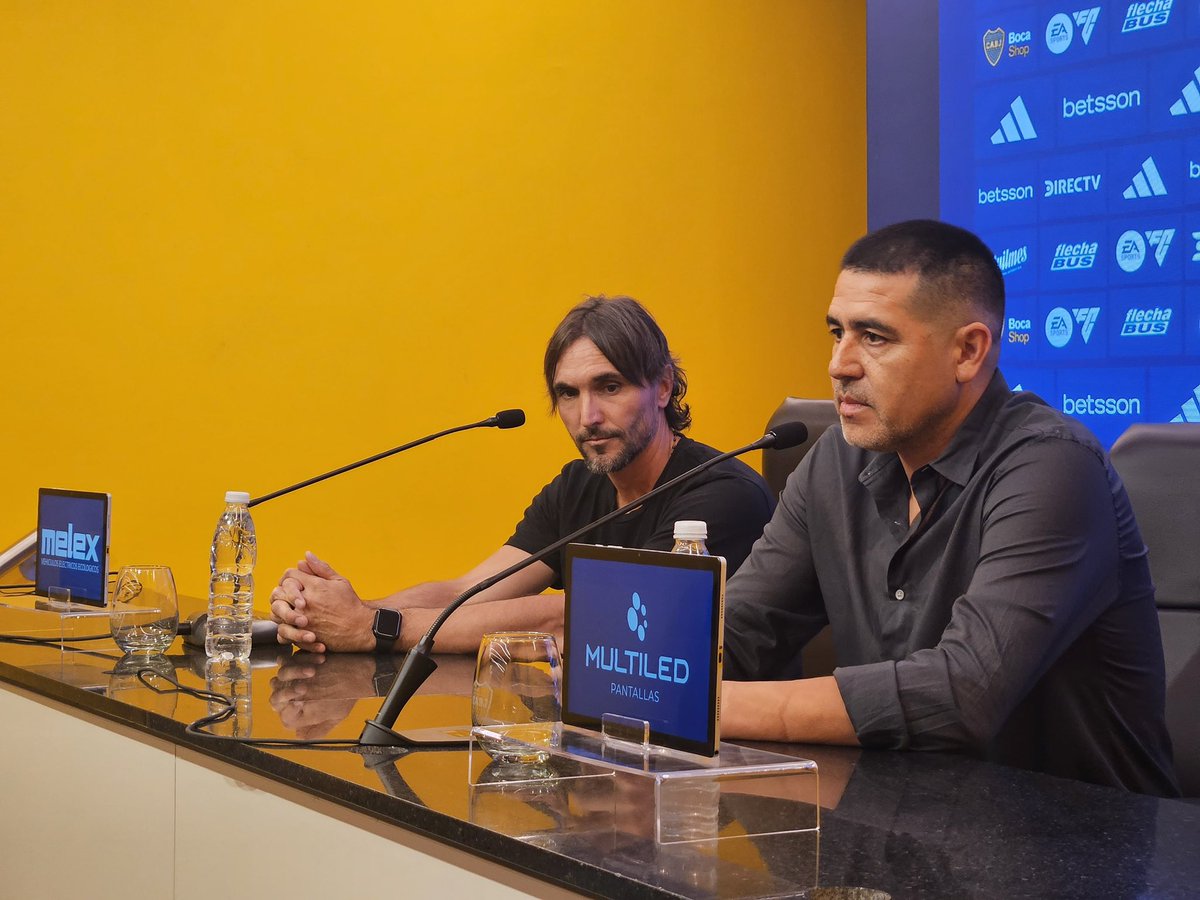 Elultimo10_Mov's tweet photo. Presentación oficial del nuevo DT de Boca Juniors, Diego martinez.

¡Éxitos! 
🔵💛🔵 https://t.co/oYjlxgid3e