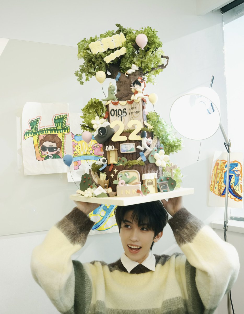 into1linmo_'s tweet photo. 生日快乐〜りんも〜〜✨✨
素敵な一年になりますように🎂💝🎁 https://t.co/NQzO2dxrfM