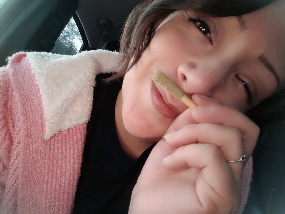 Mrs. Nesbit tweet media