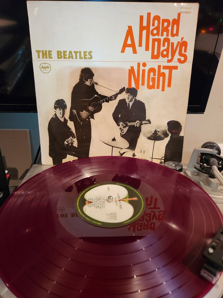 More red Japanese vinyl madness! This press of Hard Days Night sounds rather thin though. Looks nice, quiet vinyl but not that great SQ wise. Oh well, still a great album Beatles album!
#TheBeatles #HardDaysNight #IShouldOfKnownBetter #AnyTimeAtAll #JapaneseVinyl #vinylrecords
