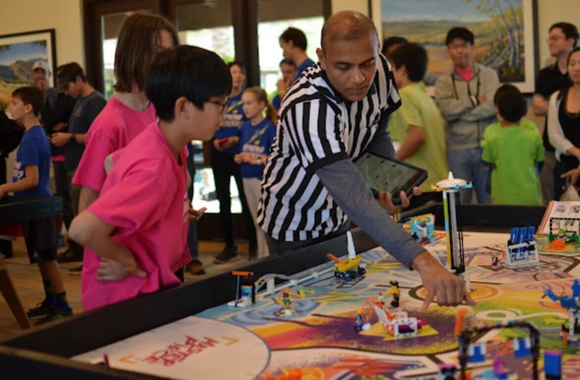frc3476's tweet photo. Cheers to a successful offseason! 
Alongside training, we have been busy hosting Bots at the Beach, demoing for @Applied Medical and the HB Cavalry Baptist Church’s summer program, and competing in off-season Beach Blitz &amp; Chezy Champs!! Good luck to all at the kickoff tomorrow! https://t.co/FNJGn7INJF