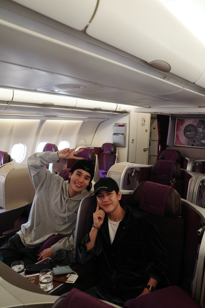 jimmyyjp_'s tweet photo. ขออนุญาติลงจากเขาไปไทเปแปปนึงนะครับ เดี๋ยวกลับขึ้นไปใหม่ #LastTwilightSeriesEP9 https://t.co/zT0Qgu8BwW