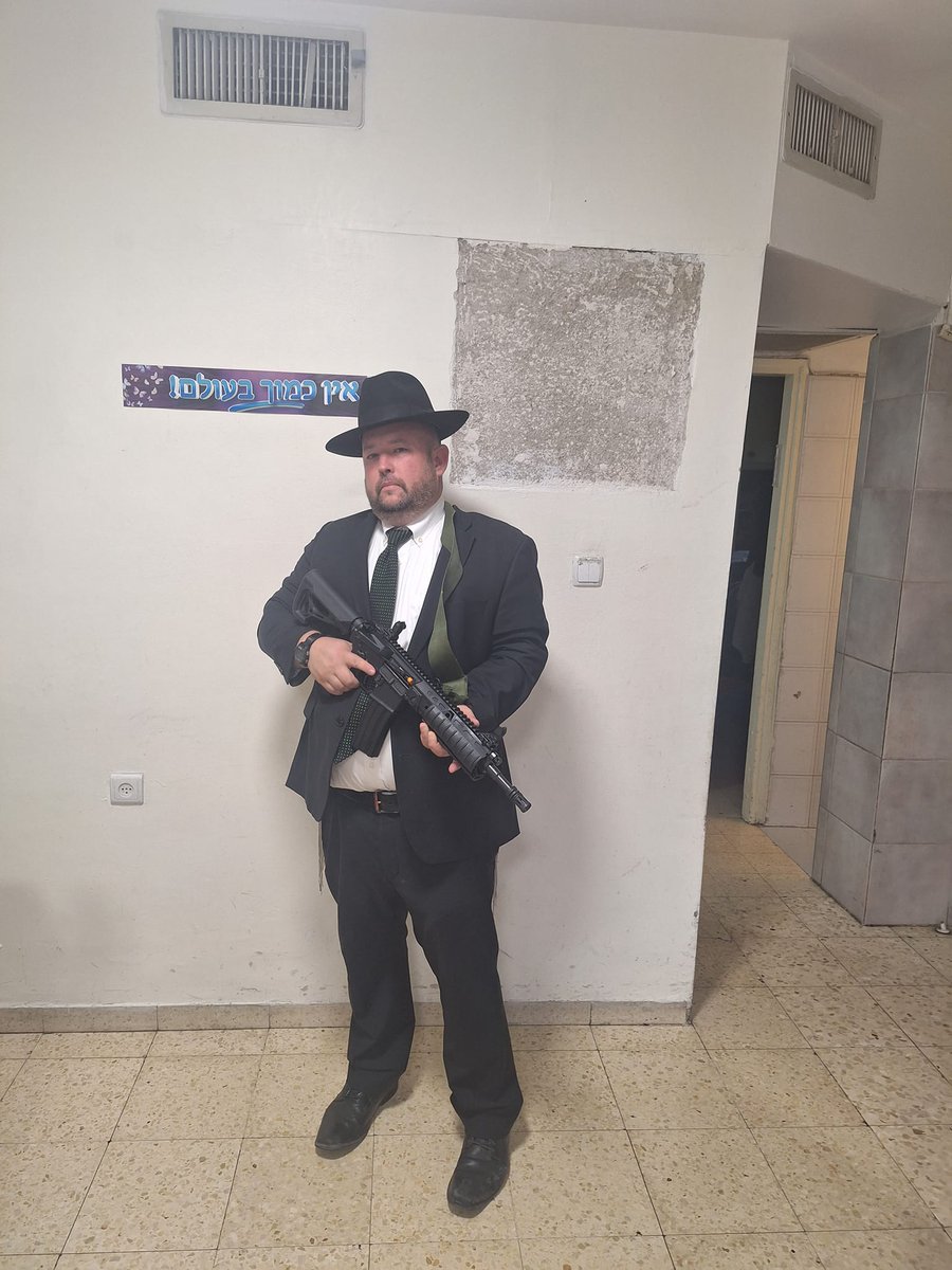 Alternate Media Watchers tweet media