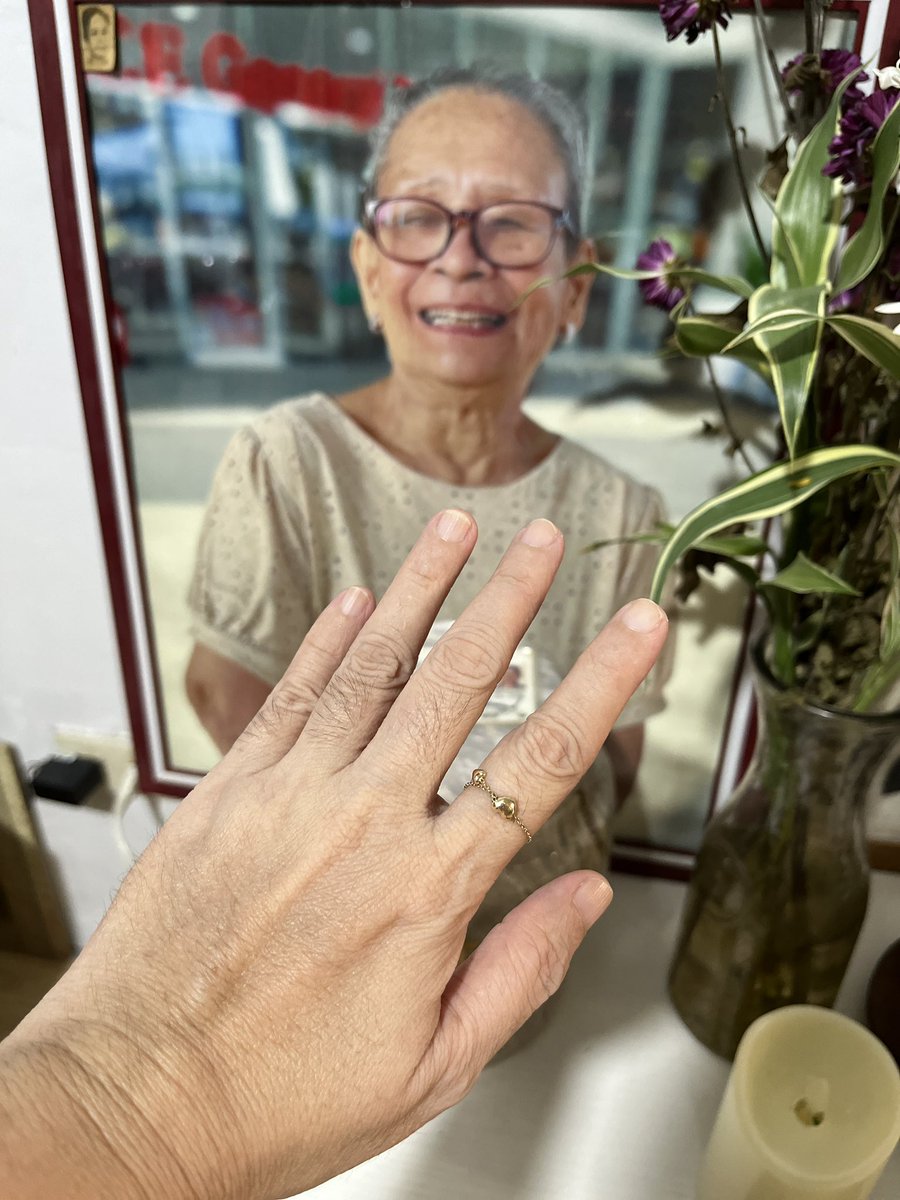 simplyArhe's tweet photo. thank you my pepita... found my ring ♥️ https://t.co/iHJI0NM9op