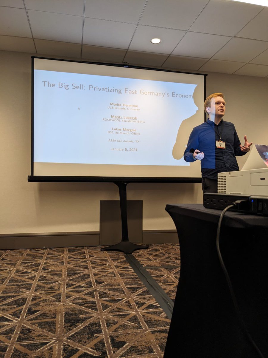 Great turnout and presentations at our #ASSA2024 session on state ownership and privatization today! This was fun. @SIOEcon @ralphdehaas @sgehlbach @sguriev @GuidoFriebel @RF_Berlin