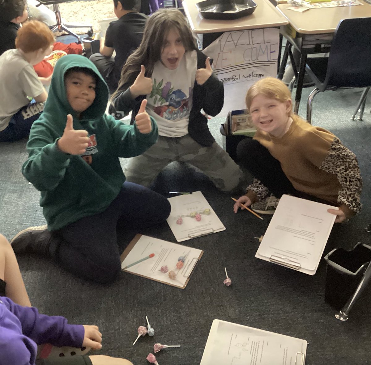 jacqueleo30's tweet photo. Students did some great math work to explore and start interpreting remainders in division problems. They had awesome discussions about the meaning of remainders in different situations as they worked with their groups! #chapelhillchamps https://t.co/Dz06q6cQd1