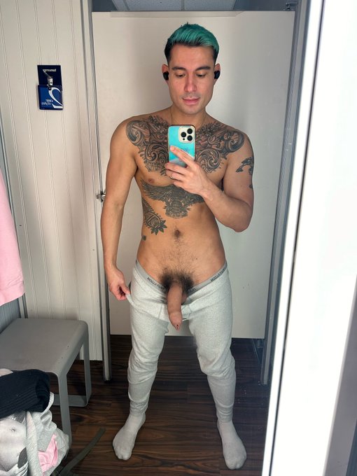Ricky Roman 🔞 - 2 pic. Long John season https://t.co/wRr1wsnwkP