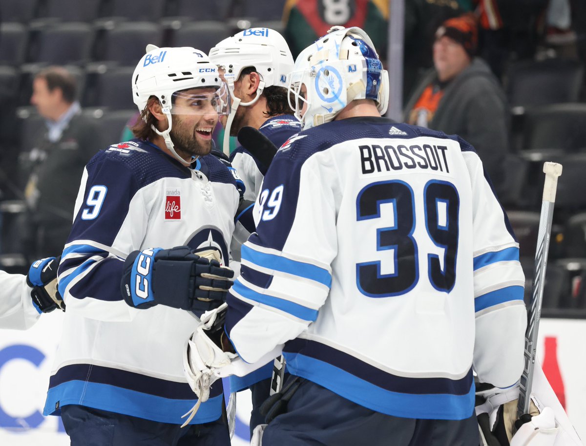 NHLJets's tweet image. The vibes are immaculate right now ✨