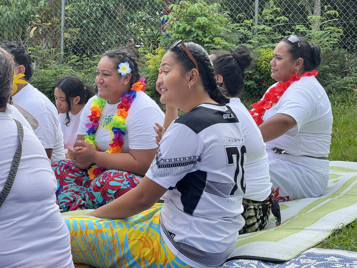 mvilsoni_fj's tweet photo. #FARA an old #Rotuman tradition that is loved by all ages! It signals the beginning as well as the end of the festive season in a colorful & joyful cheers, singing, dancing & merry making! It is also a blessing when a group sits at one’s home - it brings good luck too! https://t.co/aFKOVU5dgm