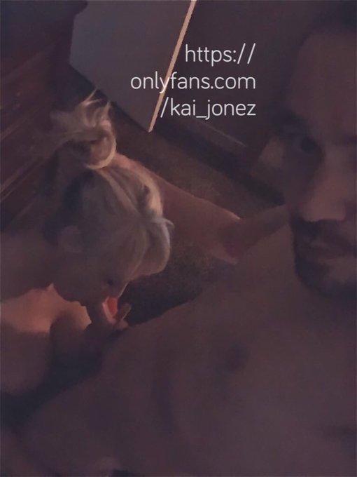 The new year has given me so much 💰 it's made me feel giving.  Checke link in comments 😉💪🏽  cuck - cuckold