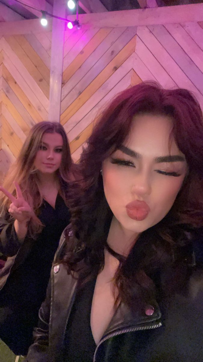 🥰 follow my hot best friend and send us your wealth @spendonscarlett Let’s see that wallet whimper 🤭 • Findom Finsub Fincuck Whalesub Humanatm FinancialDom FinWhale •