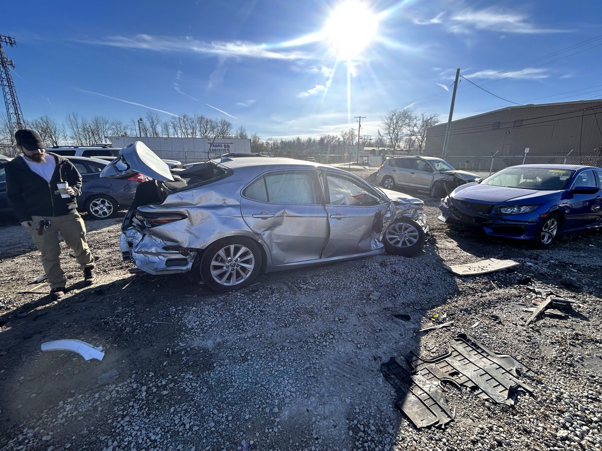 dawseysupstead's tweet photo. Getting diagnosed with a chronic illness at the beginning of your senior year is not the best thing to ever happen. And than the illness on top of everything else makes us you can’t go to school and then totaling your brothers car five days after you turn 18 . I love POTS. https://t.co/P8MddgoXNM