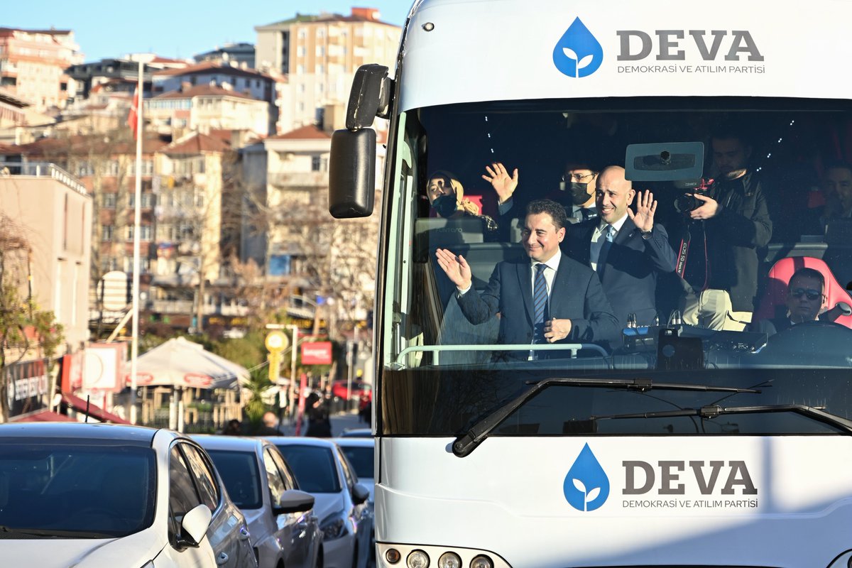 alibabacan's tweet photo. Kartal'da Belediye Başkan Adayımız İltan Ekmekçioğlu ile vatandaşlarımızla buluştuk.

Kartal'a DEVA olacak DEVA Belediyeciliğini anlattık.

Günün sonunda ilçe başkanlığında teşkilatımızla bir araya geldik.

Bizlere eşlik eden herkese teşekkür ediyorum. https://t.co/gsWzwgX2Up