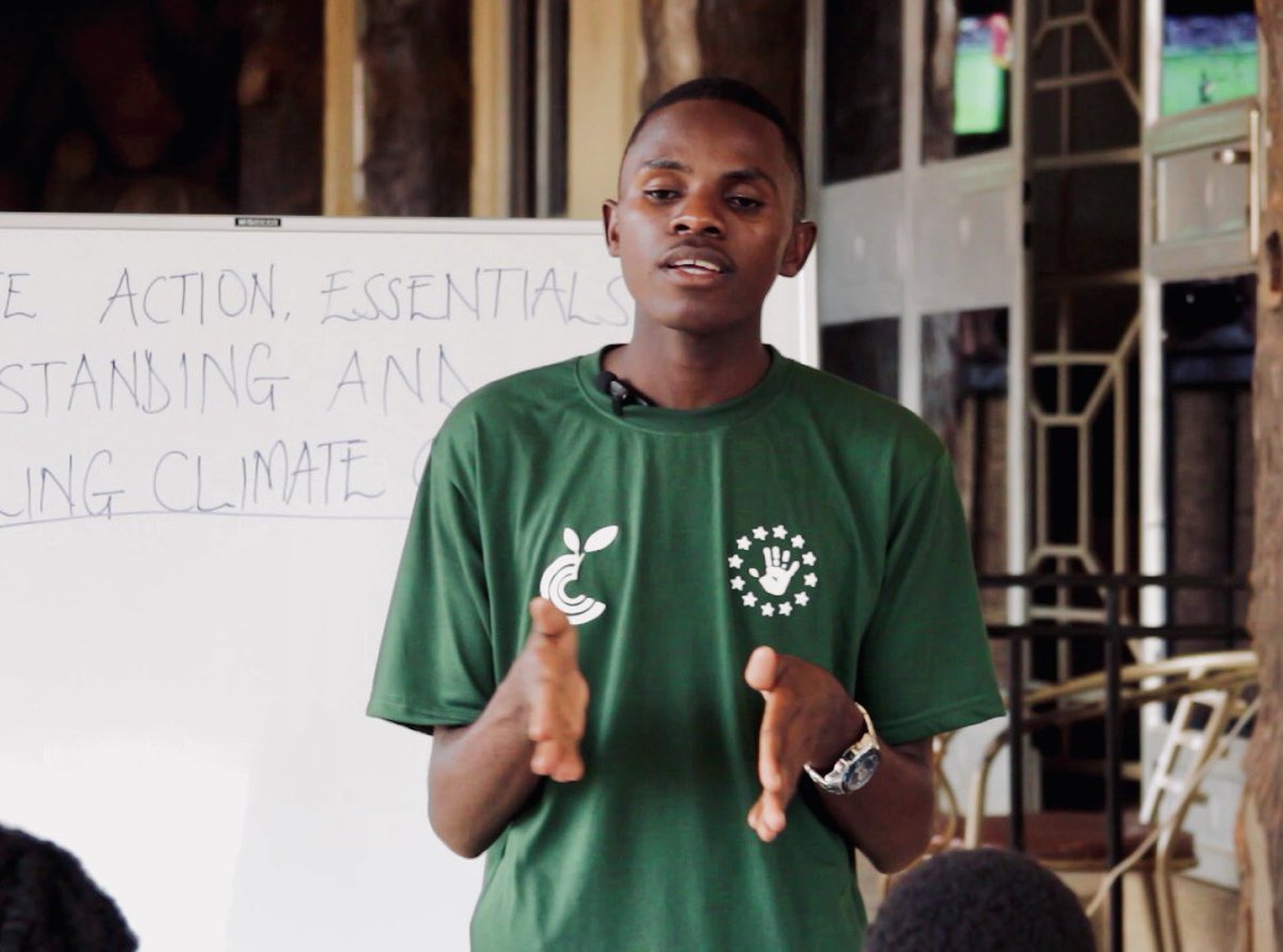 mosesforclimate's tweet photo. Two years ago, I embarked on a journey with a team of passionate young individuals to create Star Hands Organization. Our first year was filled with joy, success, and numerous projects that made a tangible difference in our community. https://t.co/BsRB8OHBC3