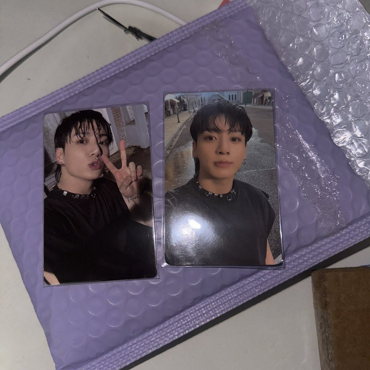 lfsoojin's tweet photo. JK IS HOMEEEE! thank u so much @jeansxzcart #jeansxz_proof 💟 https://t.co/s88qgHkoNg