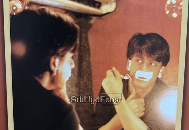 PyaarSamar's tweet photo. @iamsrk
Good Morning 
Shah Rukh Khan 
I LOVE YOU MY #KING❤ https://t.co/QAElWcXfzG
