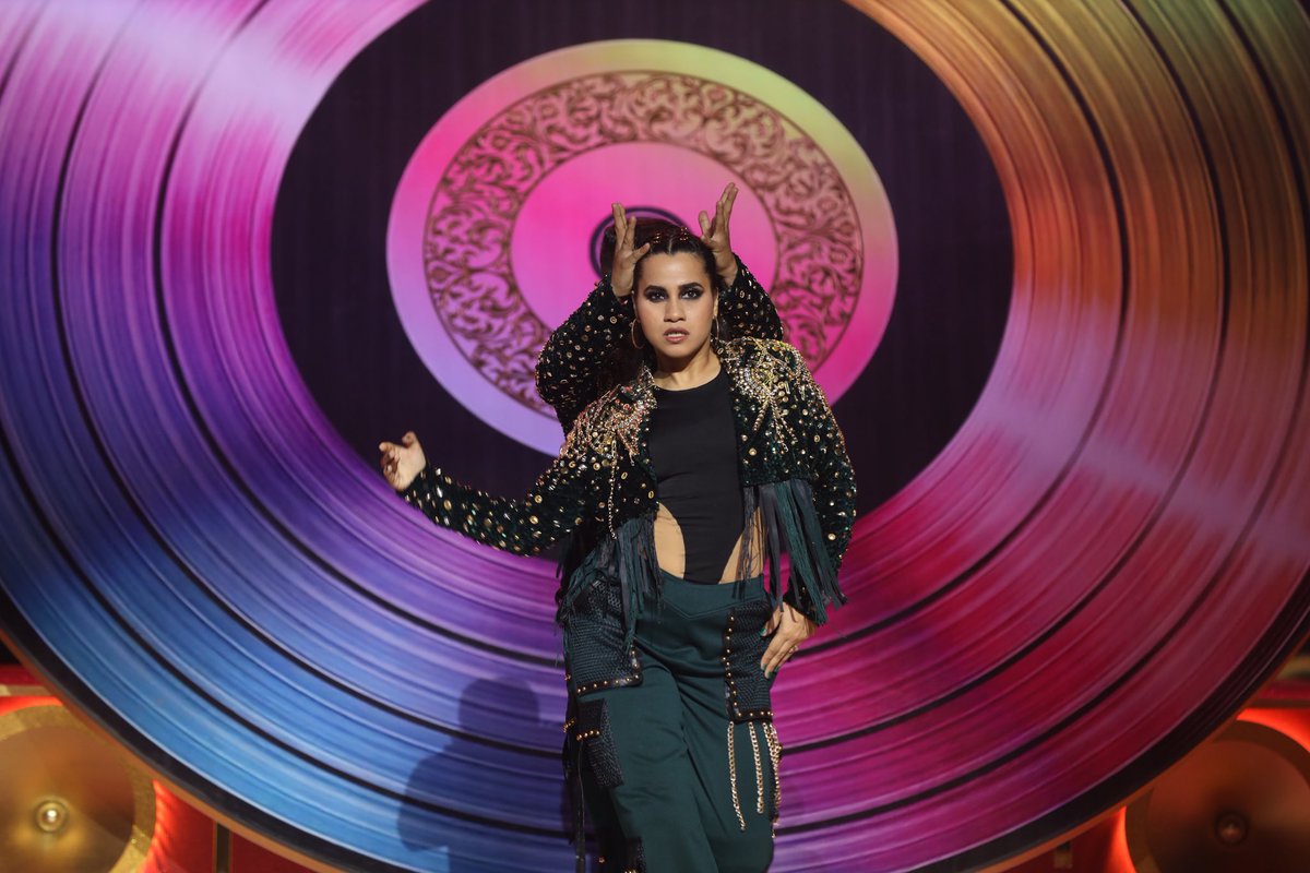 Watch me tonight on #JhalakDikhhlaJaa as I break INTO DANCE on one of my hits!

<a href="/SonyLIV/">Sony LIV</a> <a href="/SonyTV/">sonytv</a>