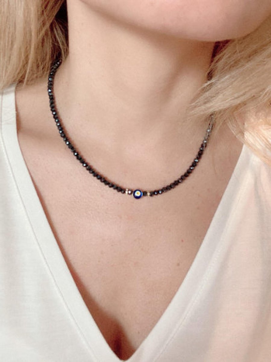 EvilEyeGuards's tweet photo. The Evil Eye Full Beaded Necklace is a stunning accessory that combines style with spiritual significance.

https://t.co/ctJ4JFcdGJ

#blue #blueevileye #evileyebeaded #beaded #beadedchoker #beadednecklace #necklace #choker #evileyeguard #evileyeprotection #giftideas https://t.co/HspGKyrn6R