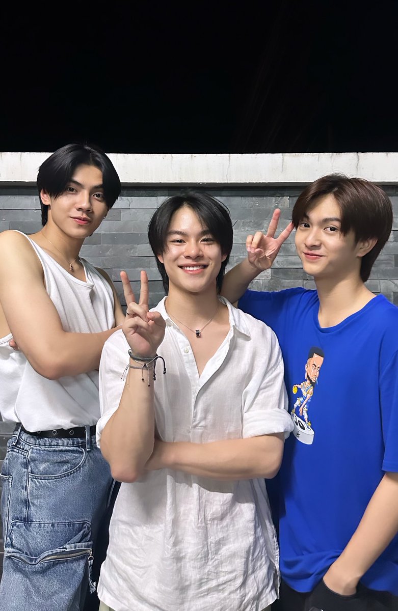 cucopper11's tweet photo. ใครจะอยู่ญี่ปุ่นไม่รู้แต่ เปอร์ ภีม พี่มาร์ค อยู่โคราช https://t.co/F4uD7JSYdb