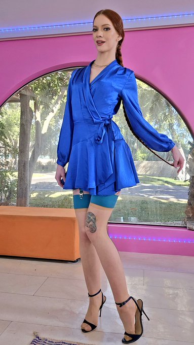 Peak-a-Blue 💙💦 https://t.co/o9xMC88a9p