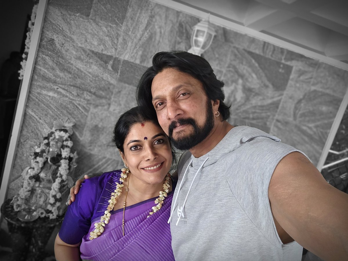 KicchaSudeep's tweet photo. Many many many happy returns @iampriya06 🌟🍾🥂🤗♥️.. wishing you the bestest of everything.
Thank you pri for being that wonderful person alwaysss. 
A very happy 24🌟 and may this year shine bright upon you.
Luv&amp;Hugs♥️🤗 https://t.co/fUk8usPFID