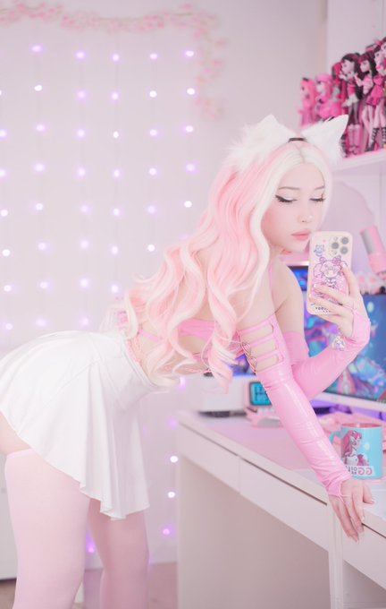 Would you make me your wife? ?✨ https://t.co/XHvGhtTNwp