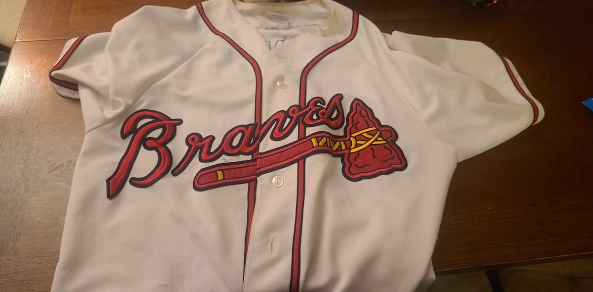 pyrolord314's tweet photo. @UniWatch putting aside your feelings on the Native American iconography...this new template is fucking terrible. With the a getting cut off to losing the white before the sleeve piping. I wish my old majestic still fit me...(considering it's 21 yrs old it doesn't close anymore!) https://t.co/G7x80bq0eD