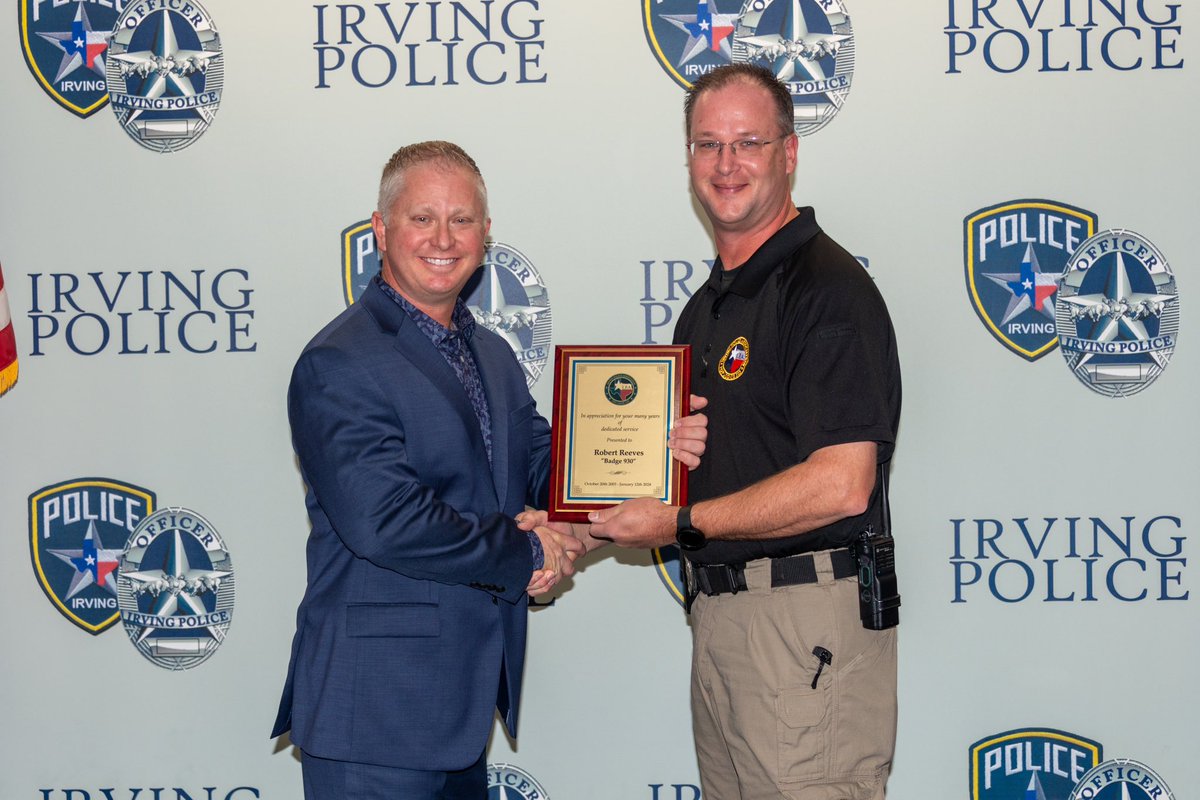 IrvingPD's tweet image. Today, we held a retirement ceremony for @IrvingPDPIO, who has served the @thecityofirving for just over 20 yrs. You may recognize him because, most recently, he served as the department's PIO &amp;amp; has been the face of the department since 2019, but he’s been much more than that!1/3