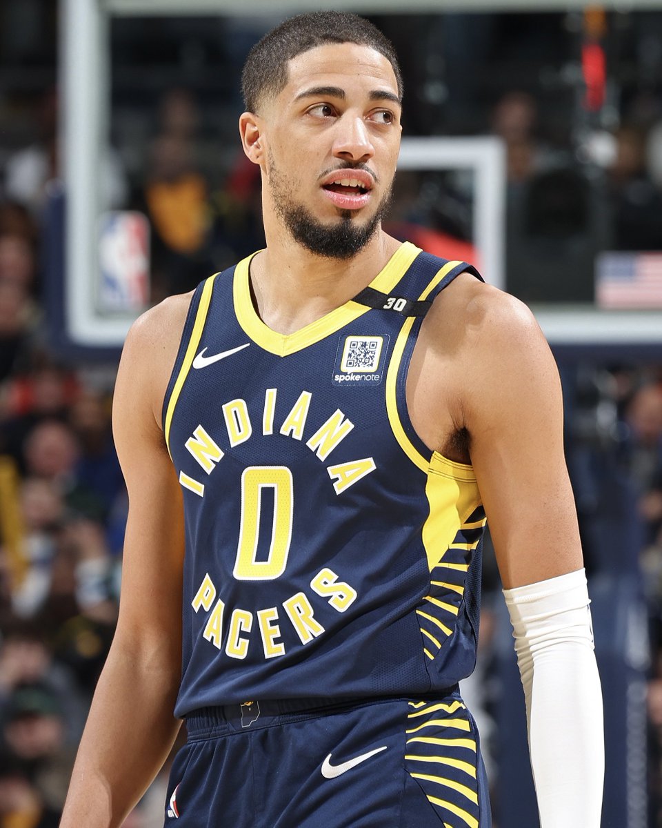 BleacherReport's tweet photo. Tyrese Haliburton had 18 AST in 25 MIN tonight 🤯

Pacers defeated Hawks 150-116 😳 https://t.co/l9ADSIt7Gc