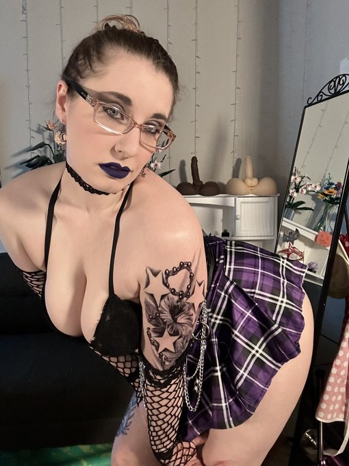 LIVE ✨https://t.co/UTXtOi8HMk  FANS ✨ https://t.co/jUcFbC9RiB  CLIPS ✨https://t.co/KvMINWRQce GIFTS✨https://t