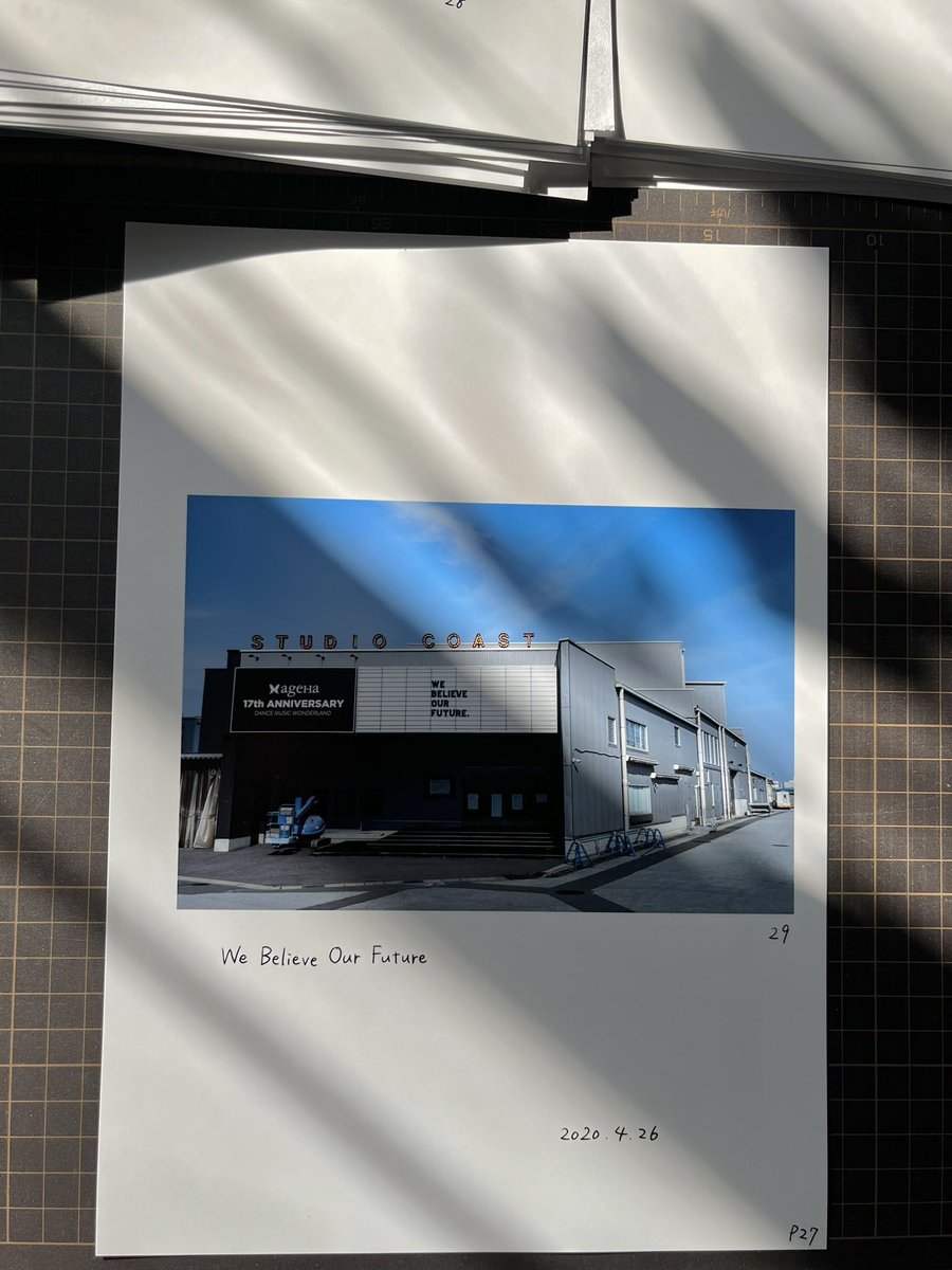 aftphotography's tweet photo. The process of handmade photo book 'Social Distancing Tokyo 2020-2021’ edition 2. Thanks for your order!
#soldwork #prints #photobook #thankyou https://t.co/pO6EJ9nqJb