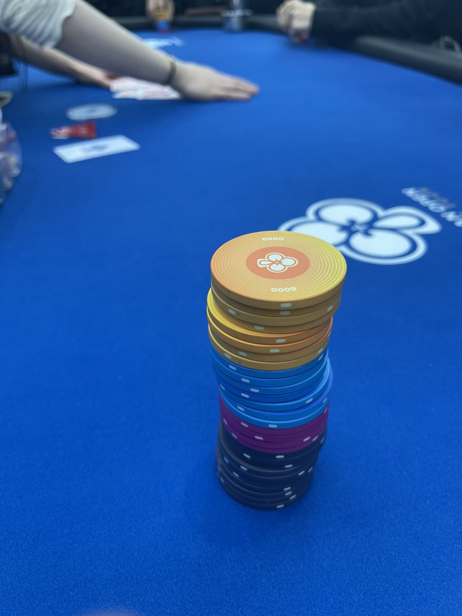 G_taro___'s tweet photo. JAPAN OPEN POKER TOUR
NLH Main Event / Day 1D Tokyo

アミュおGたろ参上！

僕はフィーチャーテーブルゾーンでプレイ中なのでGACKTさんが目の前にいらっしゃってスーパーアリーナ席ですな✨

＃JOPT https://t.co/L8htLQMyi3
