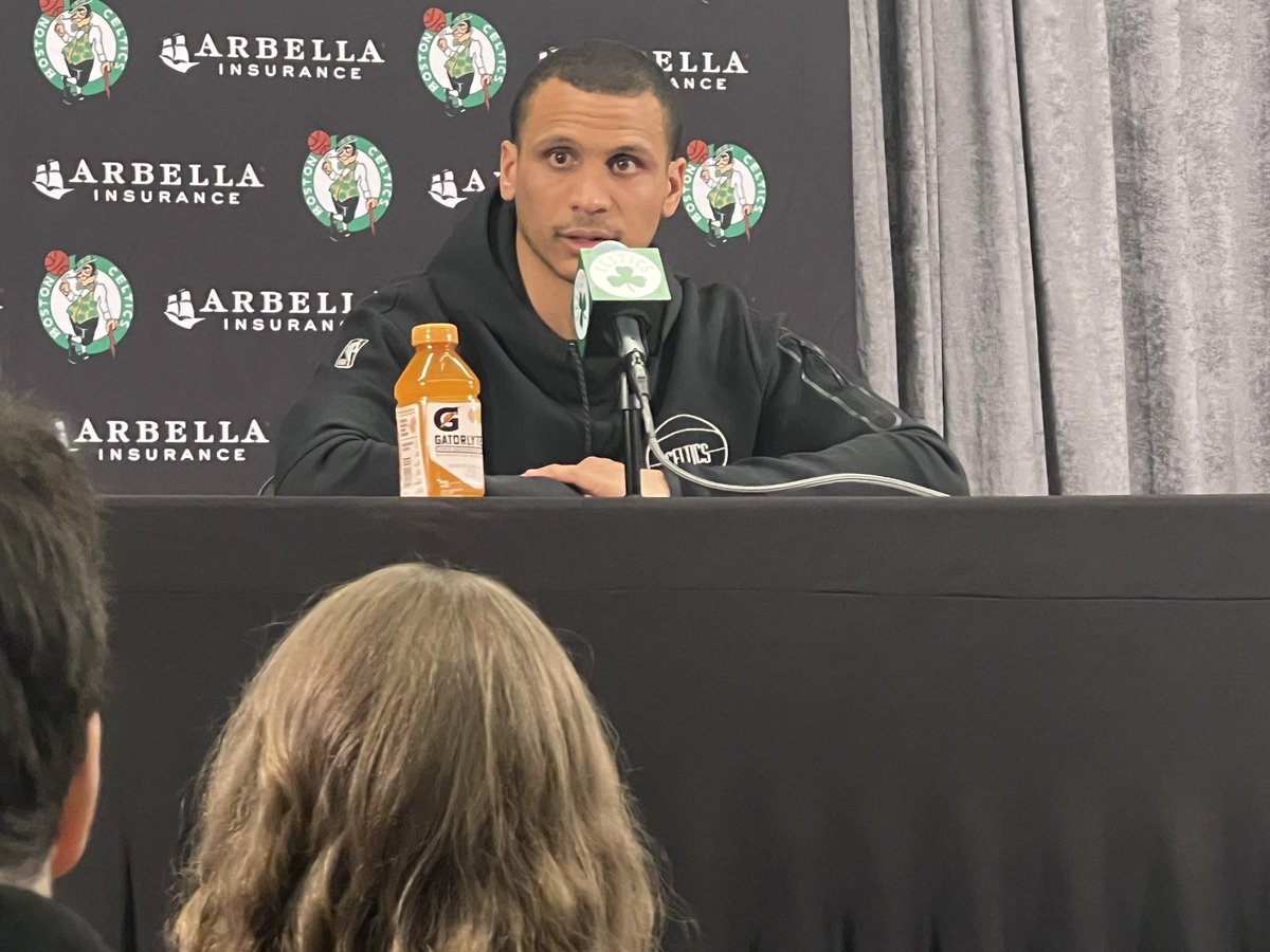 mikey2gunzz's tweet photo. Mazzulla at the podium. #DifferentHere #Bleedgreen #celtics #postgamepresser #bleedgreen https://t.co/X4JWsTm6lI
