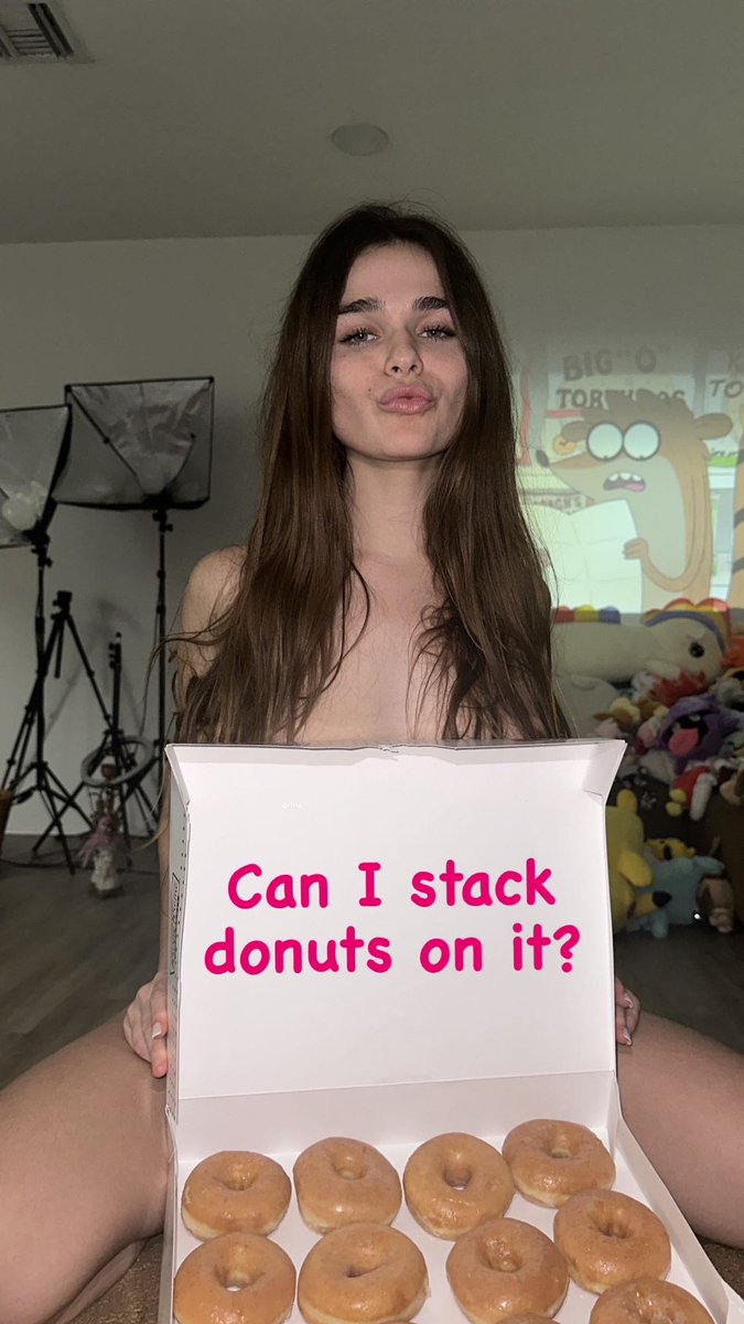 megnutt02's tweet photo. Can I stack donuts on it fr tho?🍩👀💕 https://t.co/f6u2h9yohj