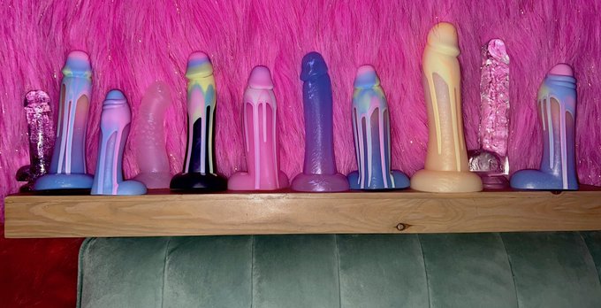 Behold! My @ppsculptors collection! im obsessed and want more 💖✨ hahaha I&rsquo;m going to need a bigger shelf<a class="tags" target="_blank" title="On Twitter" href="/?out=eyJ0eXAiOiJKV1QiLCJhbGciOiJIUzUxMiJ9.eyJpYXQiOjE3MjA4MzQ0NTMsImlzcyI6InR3cG9ybnN0YXJzLmNvbSIsIm5iZiI6MTcyMDgzNDQ1MywiZXhwIjoxNzUyMzcwNDUzLCJyZWRpcmVjdF91cmwiOiJodHRwczovL3R3aXR0ZXIuY29tL3Bwc2N1bHB0b3JzIn0.A6otMwrdd1VYgm18NjWlubakS_GiV_cCu37D4TGdkkUjUnP6jspHx2i4SDqy5s2WHVYVq-_is9YXWgytzYEcgQ">@ppsculptors</a><a href="/tag/onmfc"class="tags"><span>#onmfc</span></a>