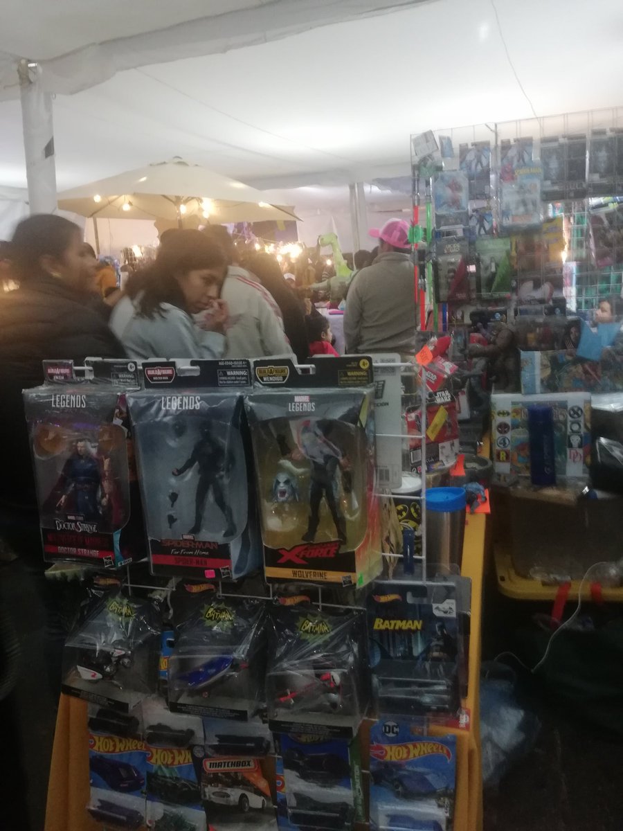 PaCKidermO's tweet photo. Desde #lacarpadelosreyes en #INFONAVIT de #LaMargarita con la confianza y seguridad que distingue, a los comerciantes de #ViveAnalco #FeriaDeLaCemita #feriadelacemitapoblana y #ElCorredorNavideño #DonChava #ReyesMagos2024 #ReyesMagos El #PaCKidermO 🐘 #Música #Antojitos #Familia https://t.co/AQRKTvKO9m