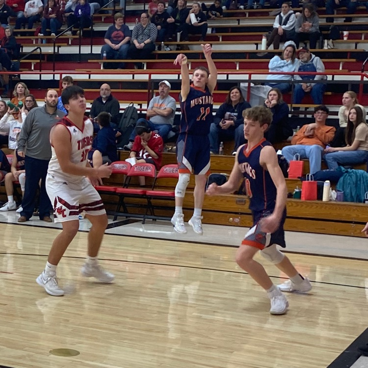DoniphanW's tweet photo. HS BB @ Washington County
Girls
JV W(47-15)
Var W(51-44)
Boys
C L(5-30)
JV L(28-30)
Var L(49-62) https://t.co/K53KnJnqct