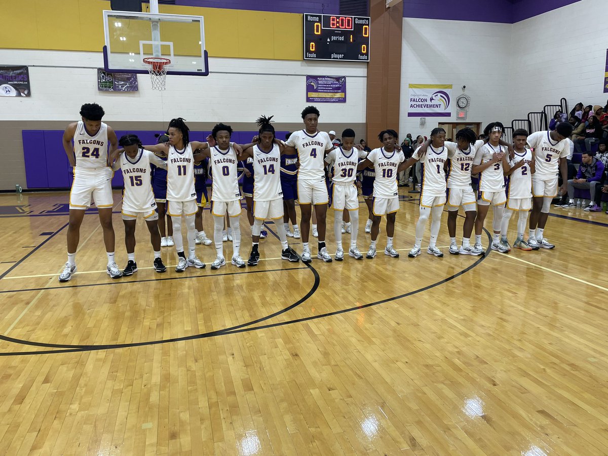 🟣🟡 Final Score 🟡🟣

The Falcons hold down home court and come up with a BIG Time win against the Western Hills Mustangs!

Your Falcons were led by the following:

J. Arnold - 22pts
J. Burnett Jr. - 14pts
B. Glass Jr. - 11pts
T. Smith - 11pts

#Swoop #StayHungry #RTD 🟣🟡💯