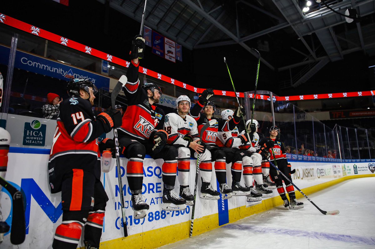 kc_mavericks's tweet photo. Always a great time when the Mavs get to show off ๐
#skillscomp https://t.co/WyvTO5FZfQ