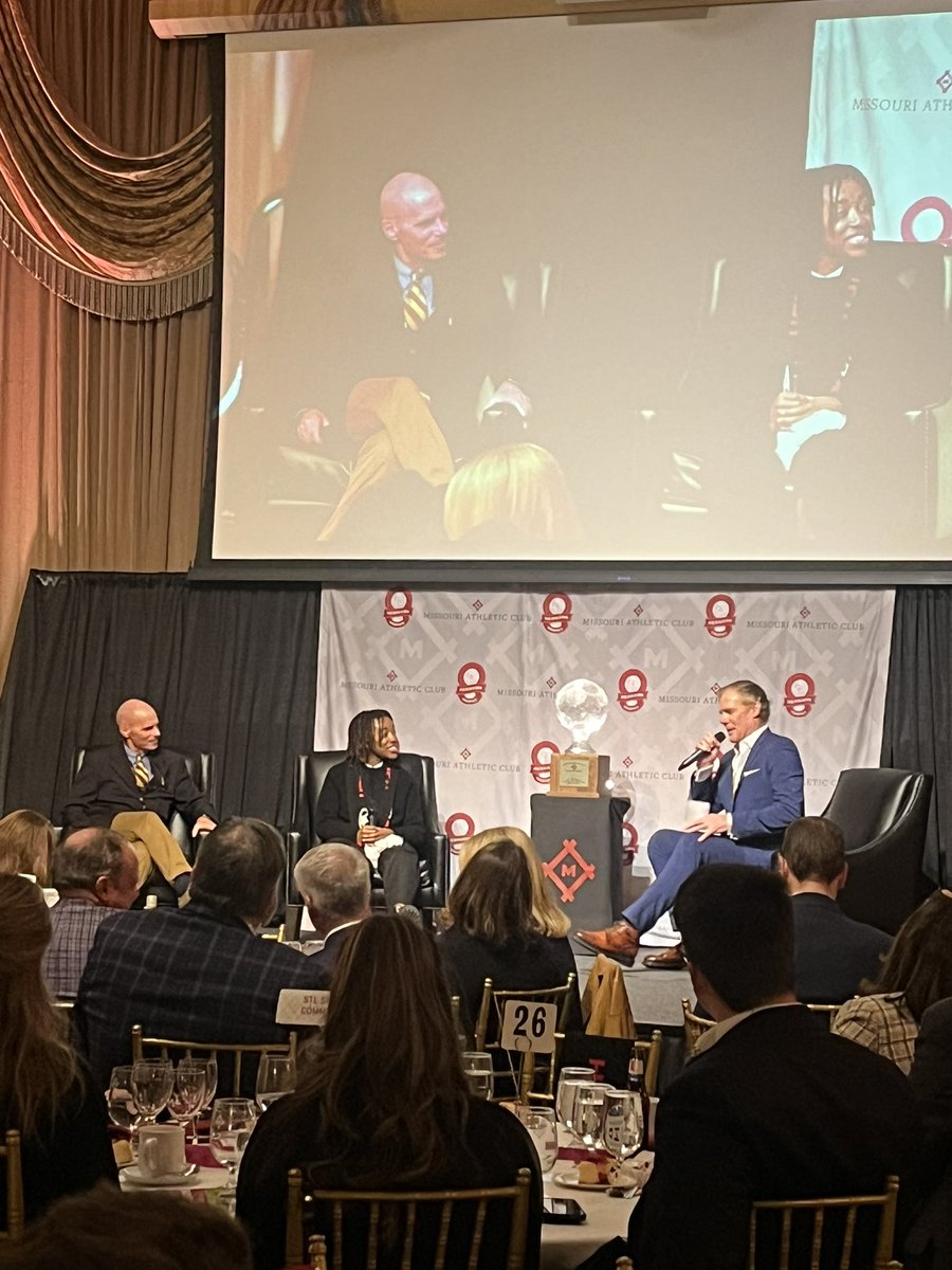 2023 Women’s MAC Hermann Trophy Winner Onyi Echegini and her @FSUSoccer coach Brian Pensky take the stage with @AlexiLalas. @UnitedCoaches #ncaasoccer #collegesoccer
