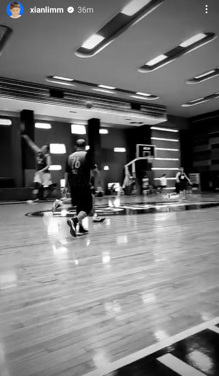 CuddlesJackie's tweet photo. Ballin' #ronac
@XianLimm 🏀 https://t.co/peNWPWaW9k