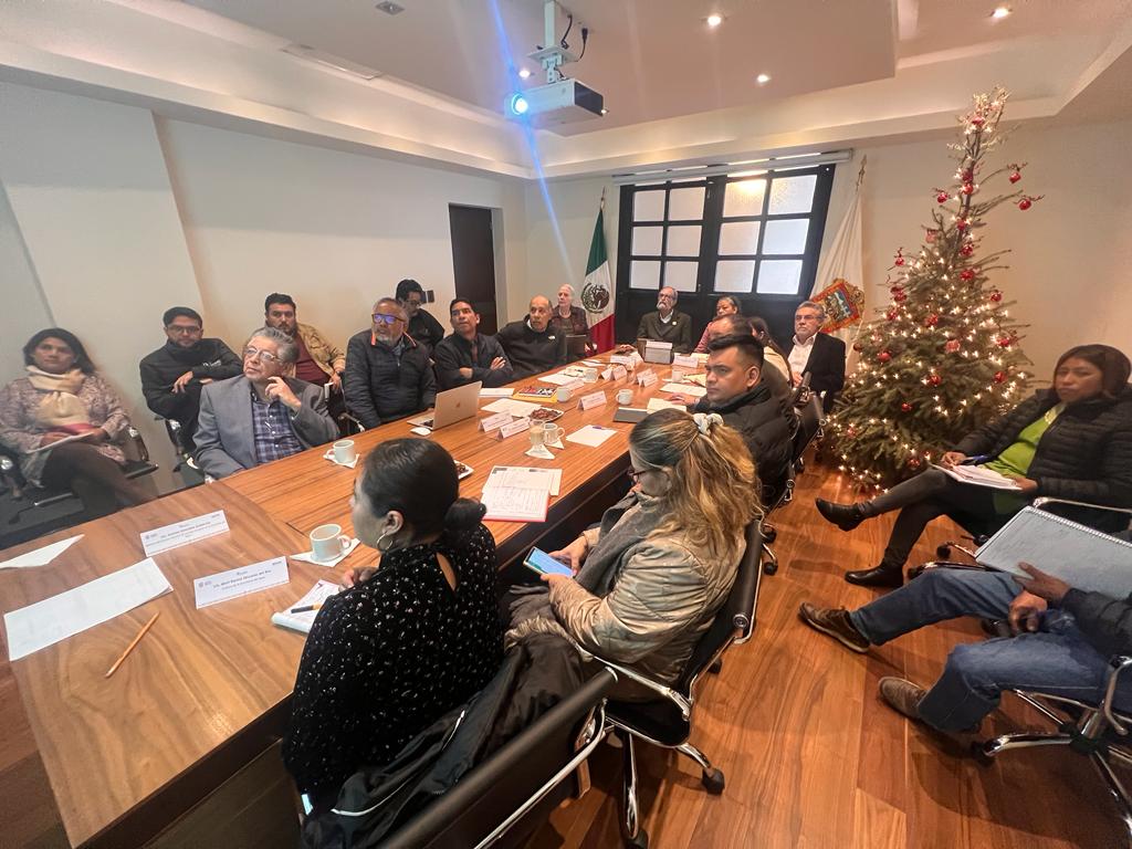 No reunimos con el coordinador general de @SacmexCDMX, el doctor Rafael Carmona Paredes. Logramos importantes acuerdos que nos ayudarán a garantizar el #DerechoHumanoAlAgua del pueblo mexiquense.

#ElPoderDeServir