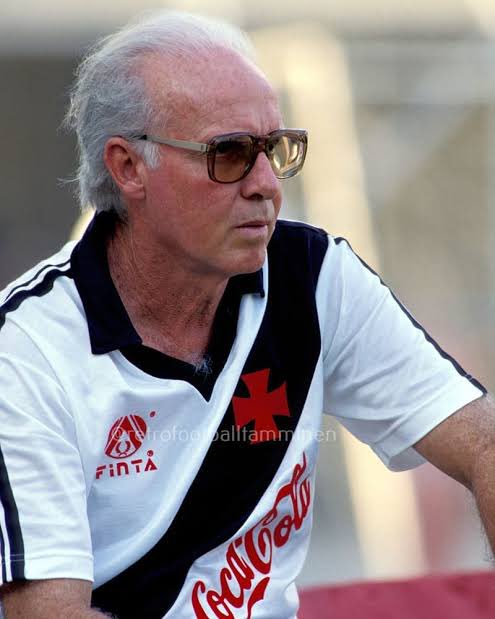 newscolina's tweet photo. Morreu agora há pouco o lendário Zagallo. 

Forças aos familiares nesse momento difícil. 😞 https://t.co/QMZq0zzUak