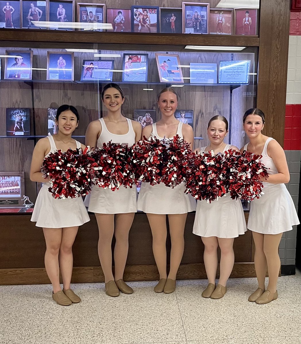 fchsdanceteam's tweet photo. Always fun to perform at home!  Proud of these girls, thanks for supporting us! #FCDT https://t.co/7pCwE953YX