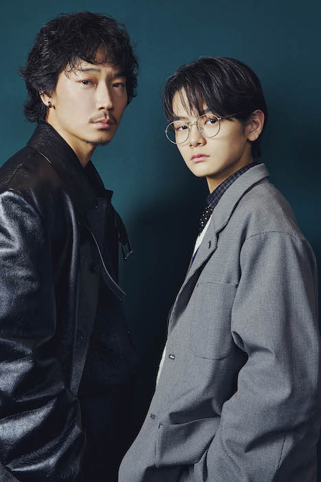 ABEMATIMES's tweet photo. 1月12日公開の映画『#カラオケ行こ！』にご出演の #綾野剛 さん＆ #齋藤潤 さんのサイン入りチェキを1名様にプレゼント🎁✨

 ▼応募方法 
①@ABEMAをフォロー 
②@ABEMATIMESをフォロー 
③この投稿をリポスト
締切：1月13日(土)✅

@moviekaraokeiko  

▼インタビューはこちら
https://t.co/KPzs9DrOuJ