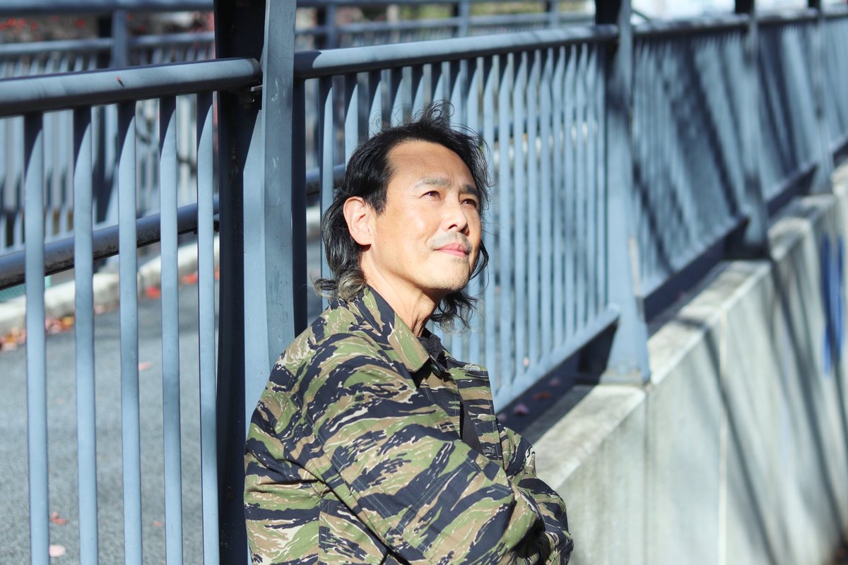 Cinemarche_net's tweet photo. 🎬#野村宏伸 さんインタビュー🗣️
🎉本日より公開開始🎊
名古屋 #シアターカフェ で
1月6日〜劇場公開📽️
#映画『Threads of Blue』
主演 #佐藤玲 さんや
#宗野賢一 監督らとの
撮影現場で感じた
《昔と変わらない熱量》とは?
#ThreadsOfBlue
#映画好きと繋がりたい
https://t.co/Ebr0g0KmEY https://t.co/WgOq7y4Rdh