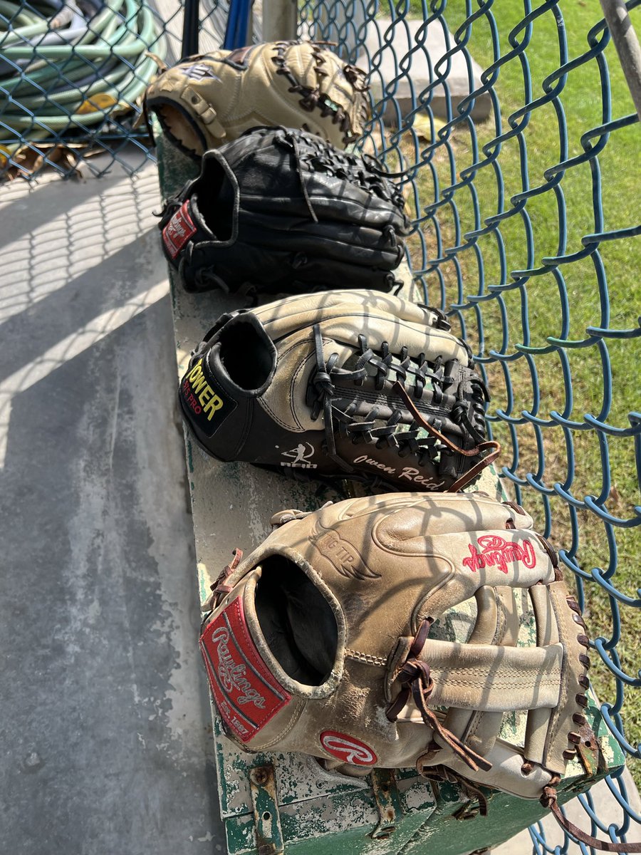 thereidbaseball's tweet photo. Love your glove(s) and your glove(s) will love you!
#reidbaseball #beyondtheballplayer #positivecoaching #leadership #leadershipdevelopment #saudiarabia https://t.co/ElvNVwBWVi
