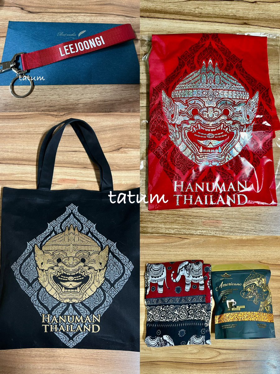 hellotatamu's tweet photo. พบนักท่องเที่ยวหล่อ 1 อัตรา🥰

รู้ว่าจุนกิกำลังจะมาไทย เลยให้ไว้เผื่อไม่มีเวลาไปช้อป จะได้มีใส่เลย☺️

So happy seeing you wearing them in Thailand 🇹🇭

You looked so great in red❤️

#ประเทศไทยมีอีจุนกิแล้ว 
#이준기 #leejoongi #อีจุนกิ #ลีจุนกิ #LeeJunKi #イジュンギ #李準基 #李准基 https://t.co/OapAEescUK