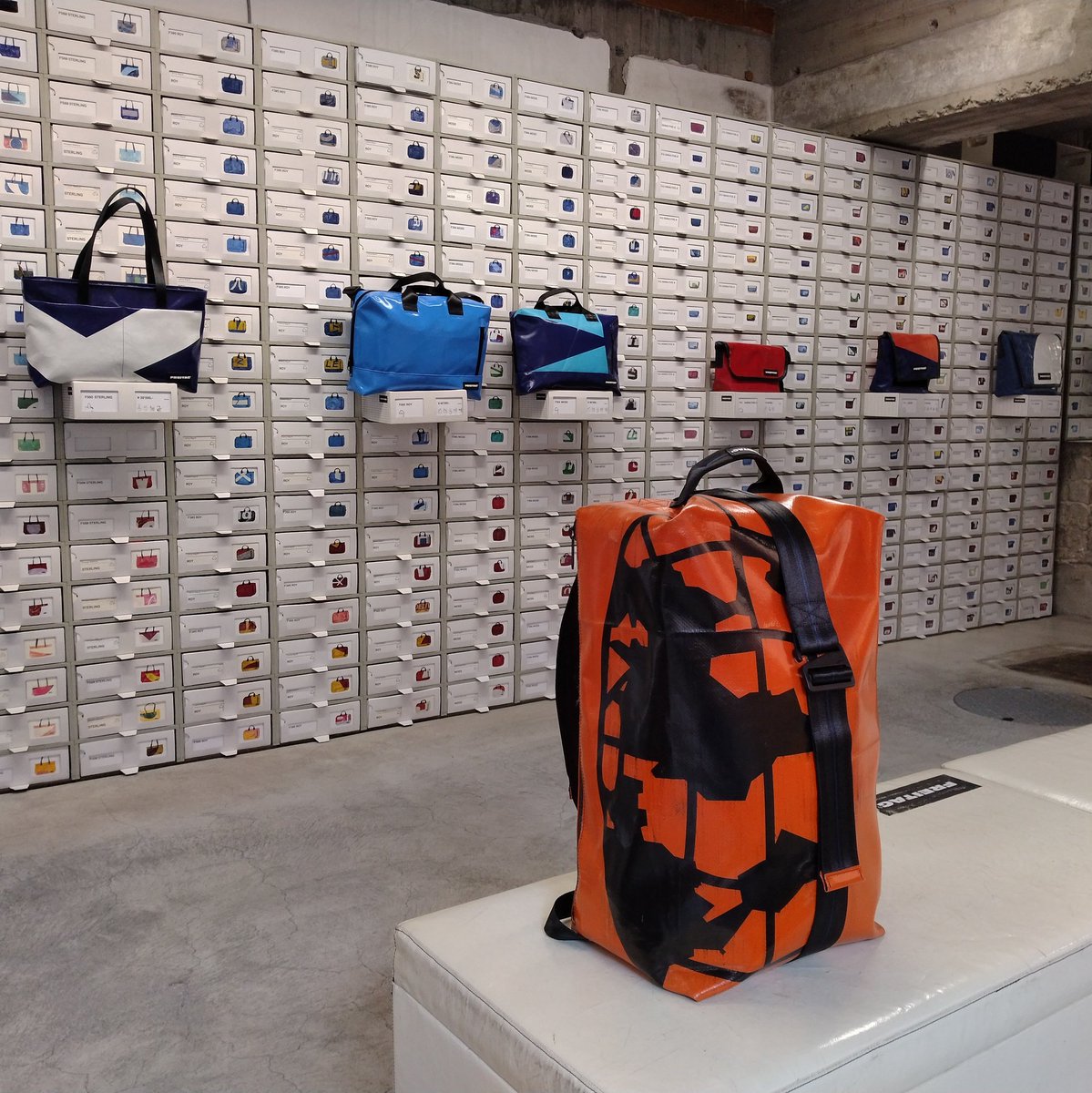 tsuyogoro527's tweet photo. FREITAG F511 SKIPPER
#frtg #freitag
#f511 #skipper
#フライターグ
#銀一 #銀座 #東京 https://t.co/XwXj3Gbzfp