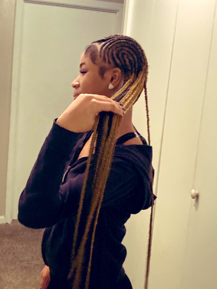 styledbytaleya's tweet photo. I did my sister hair soooo goodddd 😫#brstylist #batonrougehairstylist https://t.co/JgJukO6jzq